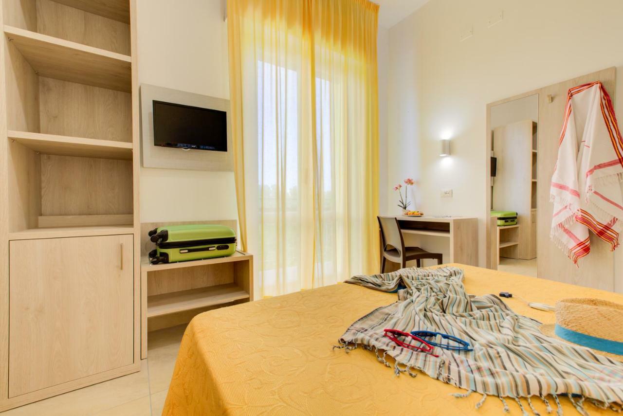 Hotel Reyt Rimini Esterno foto